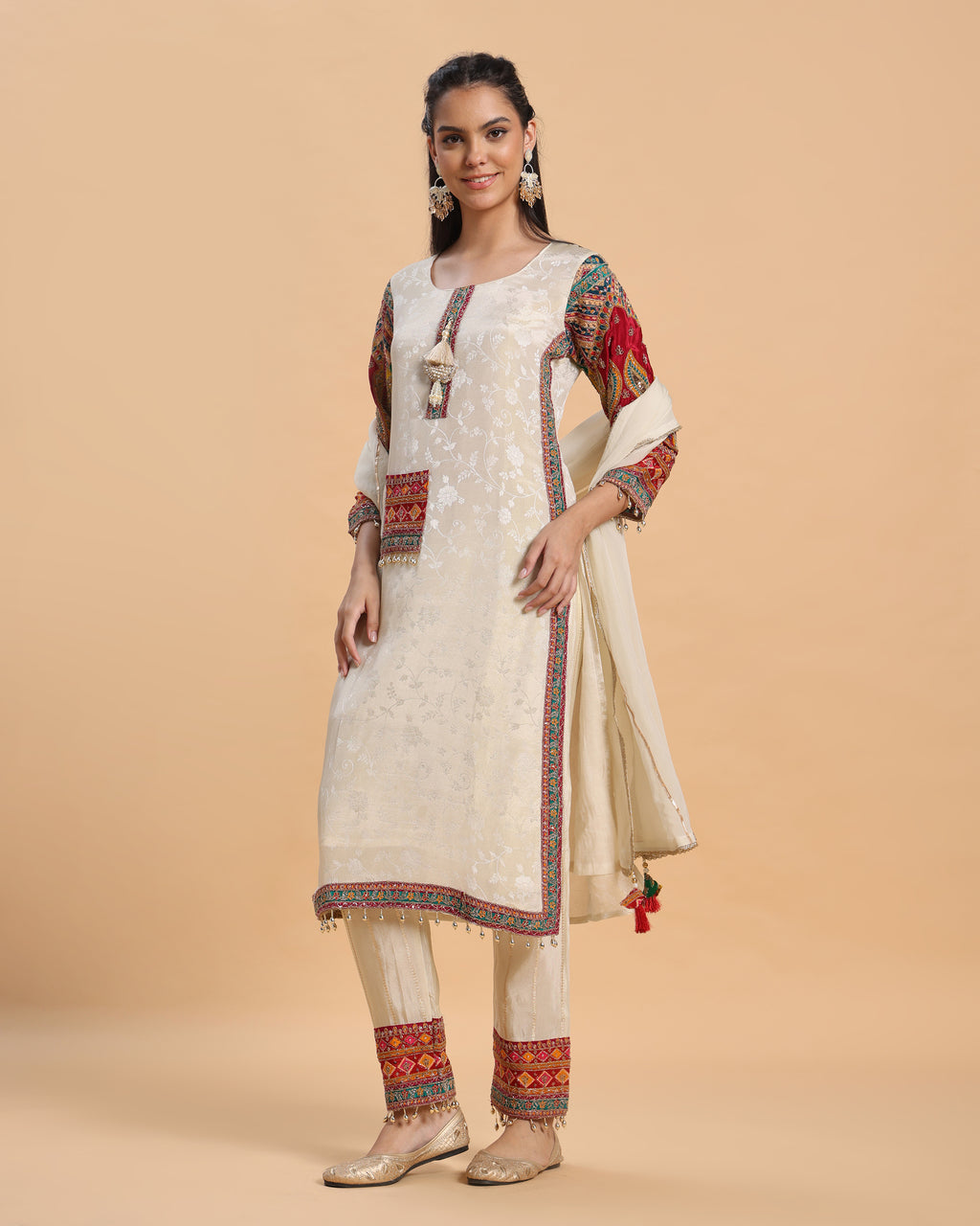 Avira - White Jacquard Multi-Sleeve