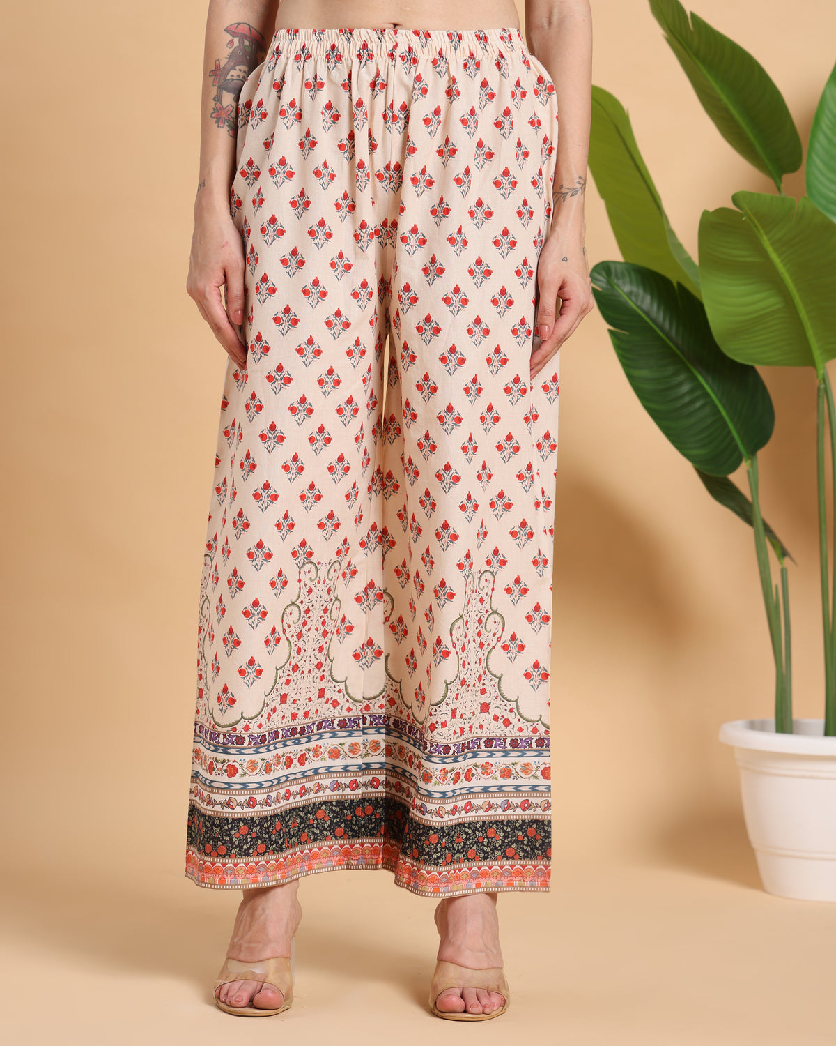 Saanvi - White & Red Casual Cotton